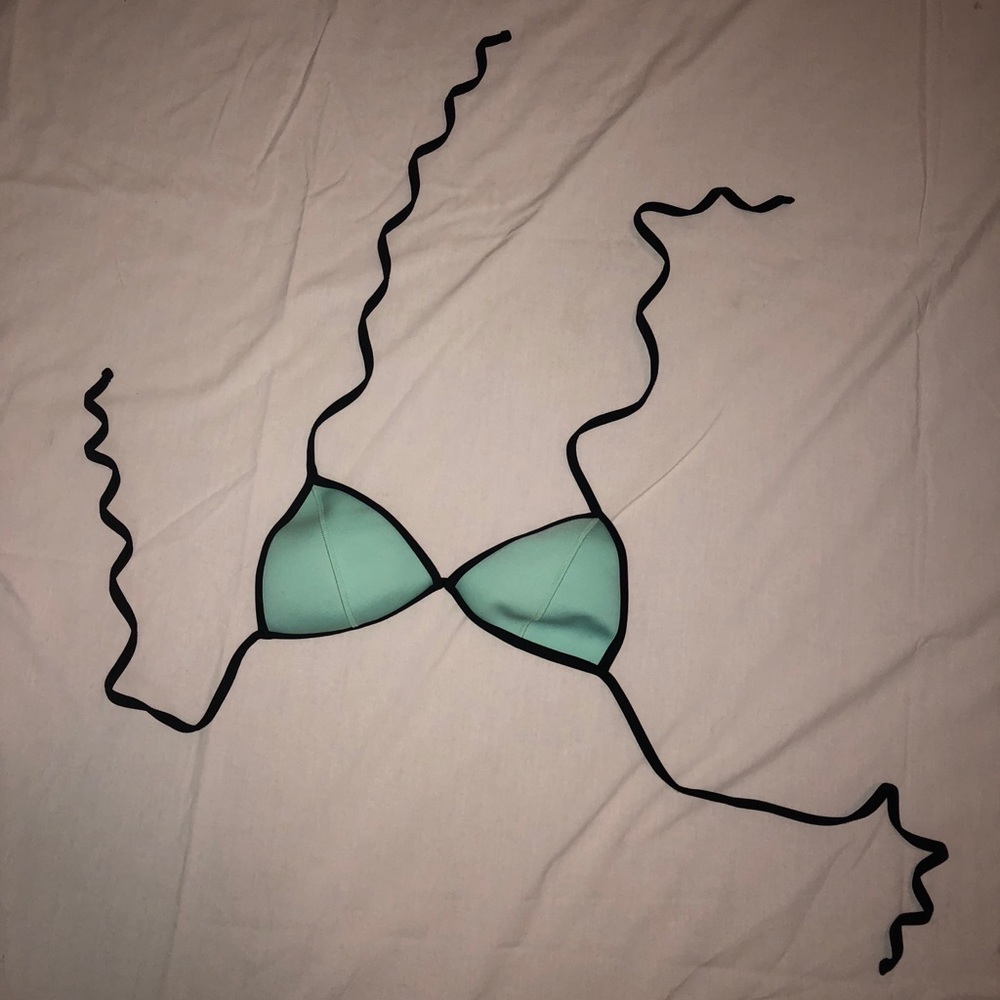 Triangl Bikini